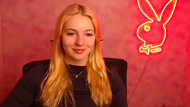 Snapshot of Milka_kiss_ chatting on March 23, 2025, 6:58 am Milka kiss online show from March 23, 2025, 6:58 am