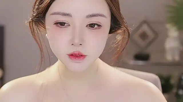 Qiaoqiao  online show from January 10, 2026, 4:13 pm