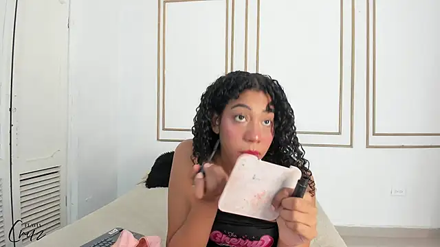 Snapshot of flavia_cruz chatting on November 15, 2025, 8:35 pm flavia cruz online show from November 15, 2025, 8:35 pm