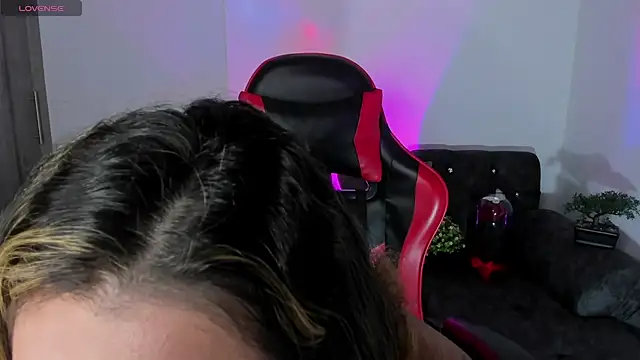 Snapshot of zoee_jackson chatting on November 21, 2025, 2:32 am zoee jackson online show from November 21, 2025, 2:32 am