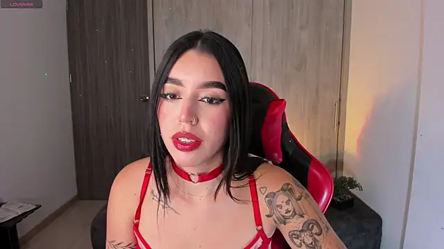 Snapshot of zoee_jackson chatting on February 6, 2026, 4:30 am zoee jackson online show from February 6, 2026, 4:30 am