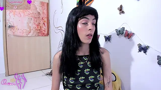 LilitRobins online show from May 27, 2026, 8:49 pm