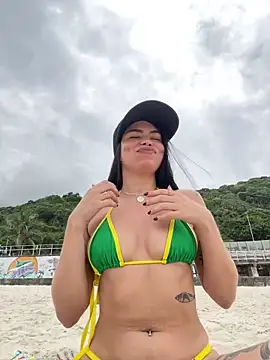 Snapshot of GrlAlice chatting on January 5, 2025, 2:08 pm GrlAlice online show from January 5, 2025, 2:08 pm