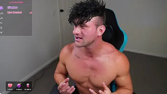 Snapshot of _DownUnderFit_ chatting on January 17, 2025, 10:34 pm DownUnderFit online show from January 17, 2025, 10:34 pm