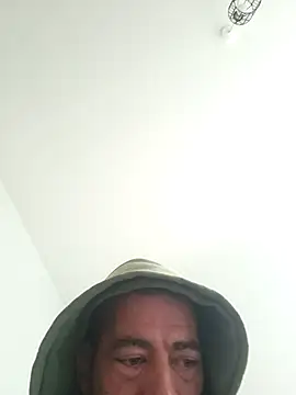 Snapshot of 69Irish69 chatting on November 10, 2025, 12:43 pm 69Irish69 online show from November 10, 2025, 12:43 pm