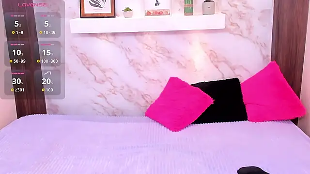 AmyBarton02 online show from February 17, 2026, 5:43 pm