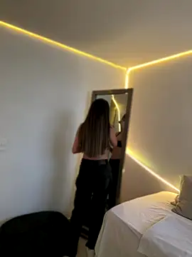 Snapshot of AmmyCollinsW chatting on November 15, 2025, 9:19 pm AmmyCollinsW online show from November 15, 2025, 9:19 pm