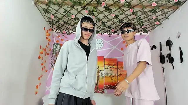 Fresahot2005 online show from March 17, 2025, 7:48 pm