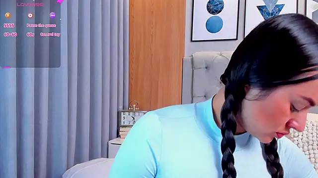 lennabell online show from November 12, 2025, 4:33 pm