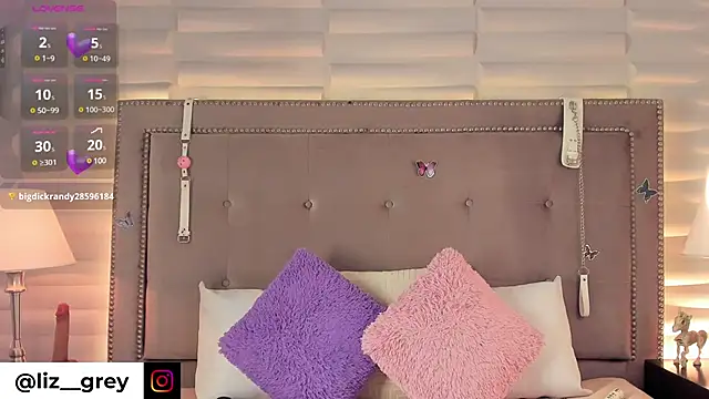 Snapshot of Liz_grey_ chatting on February 27, 2025, 5:18 am Liz grey online show from February 27, 2025, 5:18 am