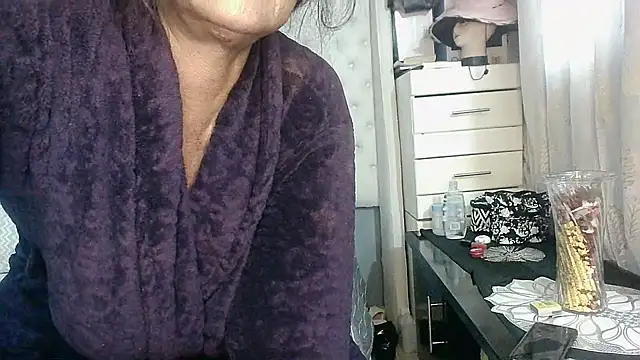 Carocurvy online show from November 2, 2025, 4:17 am