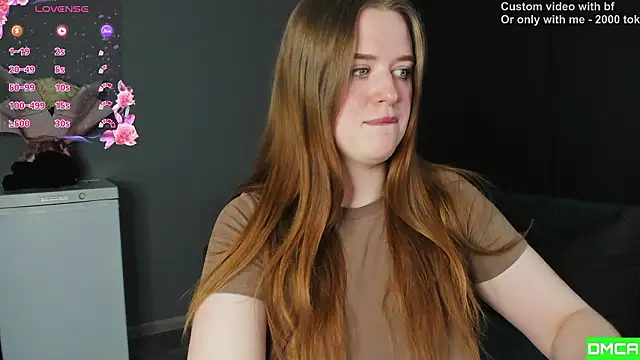 Snapshot of Pinku_kitsune chatting on February 18, 2026, 6:44 am Pinku kitsune online show from February 18, 2026, 6:44 am