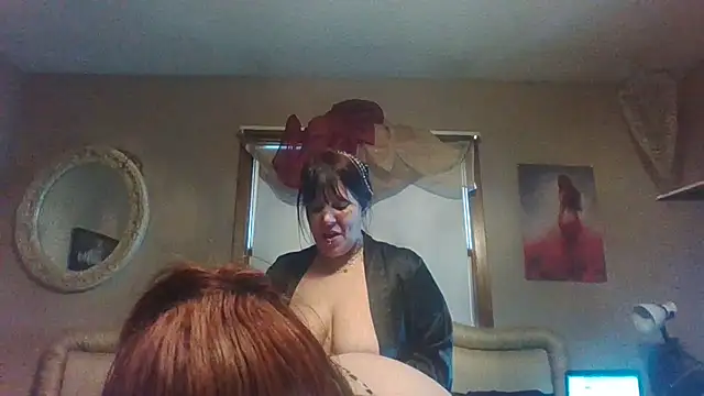 Snapshot of nora_lane chatting on January 17, 2025, 3:32 pm nora lane online show from January 17, 2025, 3:32 pm