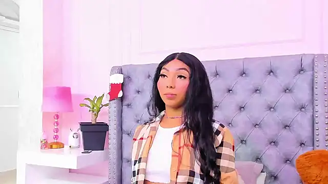 HaileeRoberts online show from January 6, 2026, 12:20 pm