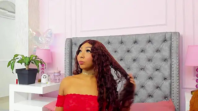 HaileeRoberts online show from July 16, 2026, 12:35 pm