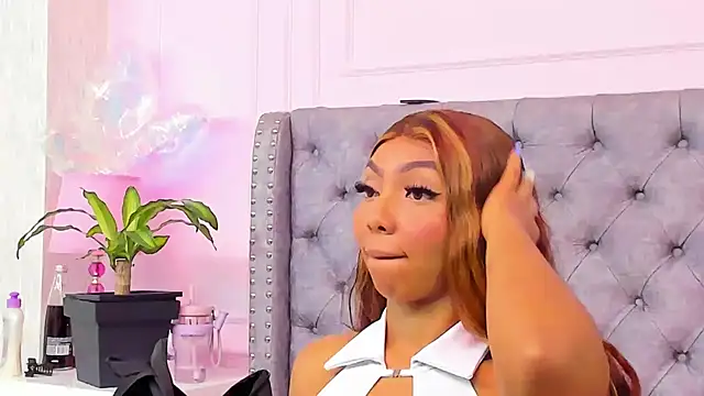 HaileeRoberts online show from March 24, 2026, 12:27 pm