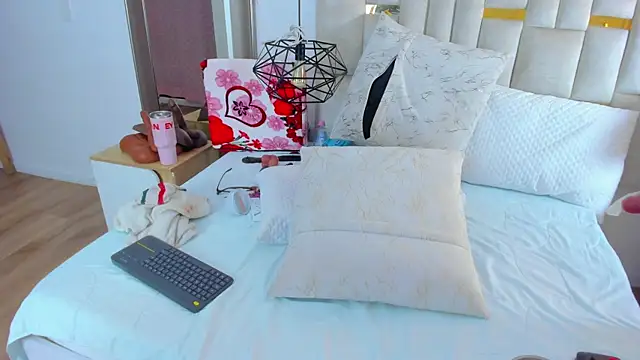 Konny May online show from October 29, 2025, 11:25 pm