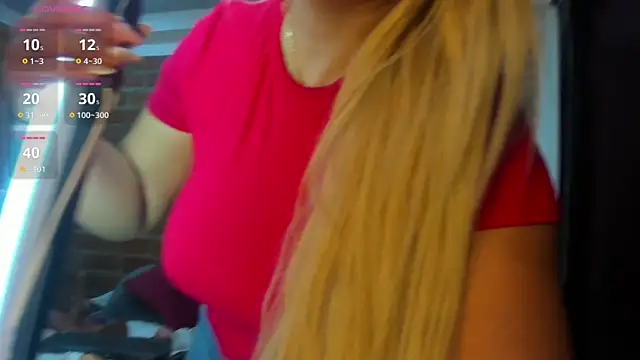 Snapshot of Dulcex69 chatting on January 15, 2026, 11:24 am Dulcex69 online show from January 15, 2026, 11:24 am