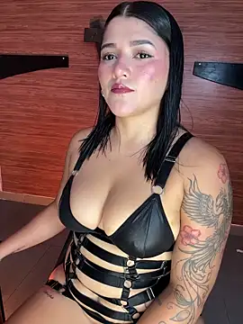 Snapshot of yey_bdsm chatting on April 20, 2026, 5:58 pm yey bdsm online show from April 20, 2026, 5:58 pm