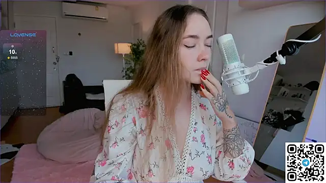 Snapshot of AngelPaull chatting on December 5, 2025, 12:21 am AngelPaull online show from December 5, 2025, 12:21 am