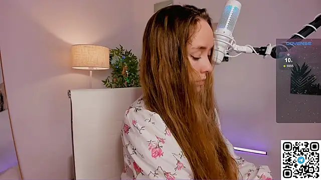 Snapshot of AngelPaull chatting on November 13, 2025, 8:57 pm AngelPaull online show from November 13, 2025, 8:57 pm