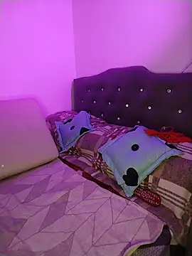 IamAlana  online show from December 1, 2025, 10:10 pm