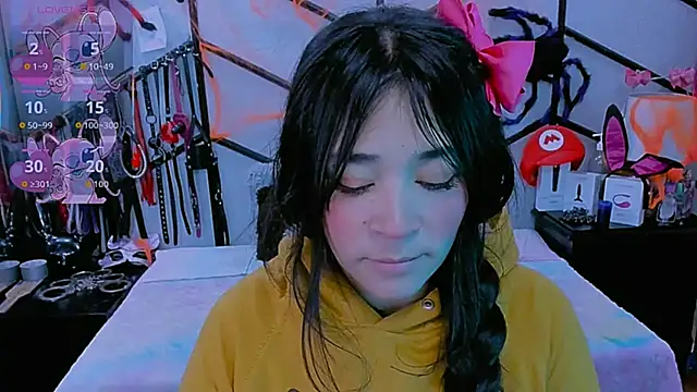 Snapshot of AlanaLuck chatting on October 30, 2025, 12:36 pm AlanaLuck online show from October 30, 2025, 12:36 pm