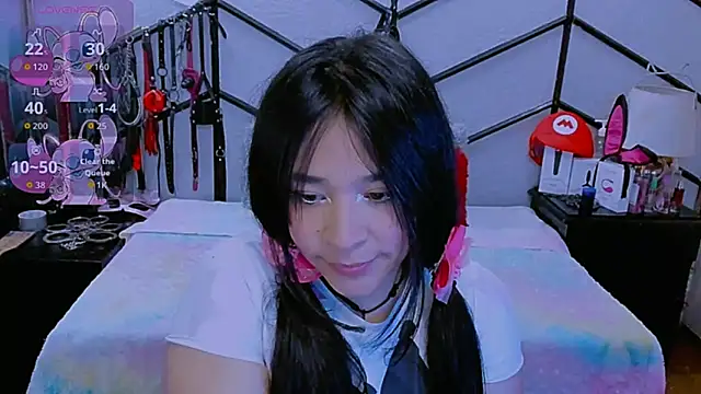 Snapshot of AlanaLuck chatting on November 5, 2025, 7:06 pm AlanaLuck online show from November 5, 2025, 7:06 pm