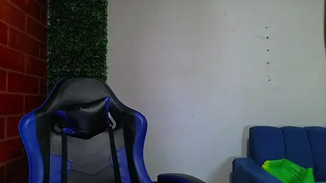 Demitryo online show from April 14, 2026, 7:52 pm