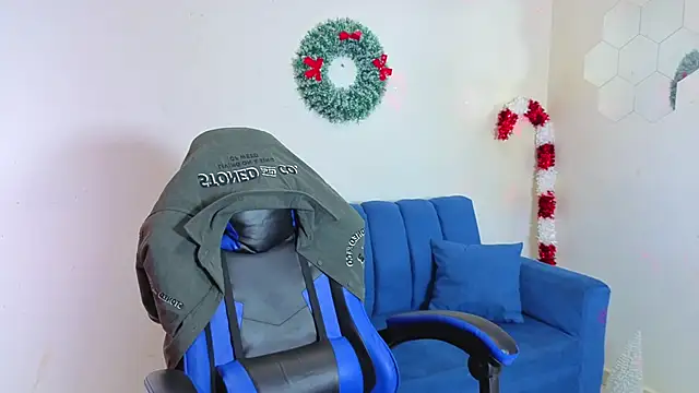 Snapshot of Demitryo chatting on November 30, 2025, 2:45 am Demitryo online show from November 30, 2025, 2:45 am