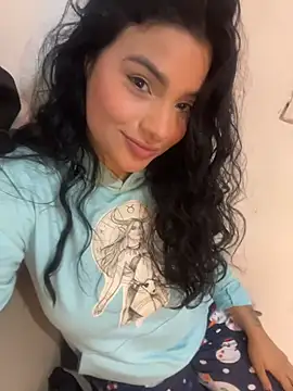 Snapshot of lolaa_staars chatting on October 25, 2025, 5:28 am lolaa staars online show from October 25, 2025, 5:28 am