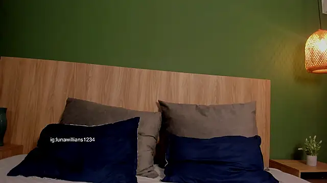 Snapshot of luna_willians chatting on November 8, 2025, 12:09 pm luna willians online show from November 8, 2025, 12:09 pm