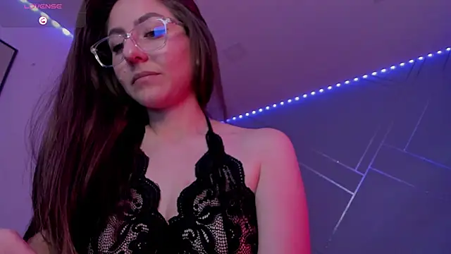 Ich Bin Julia online show from February 7, 2025, 3:30 pm