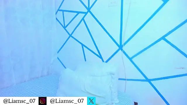 liam scott77 online show from November 17, 2025, 10:58 pm