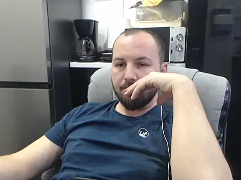 nickolastheboy online show from December 17, 2025, 11:54 pm