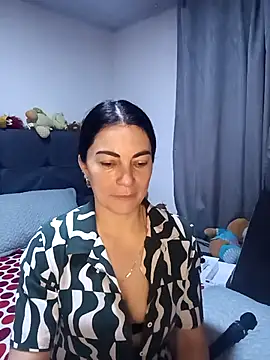 Snapshot of renata_hot1 chatting on April 21, 2026, 1:42 am renata hot1 online show from April 21, 2026, 1:42 am