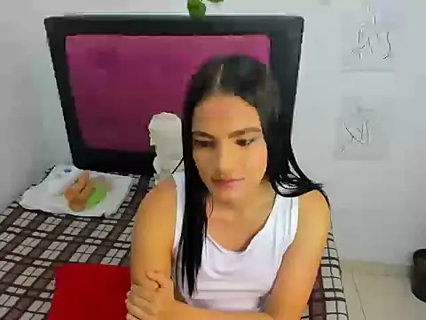 Snapshot of AlondraFoxx chatting on September 18, 2025, 3:42 am AlondraFoxx online show from September 18, 2025, 3:42 am