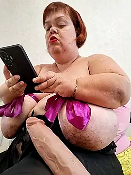 Snapshot of MIDGET-TITS chatting on October 19, 2025, 8:06 am MIDGET-TITS online show from October 19, 2025, 8:06 am