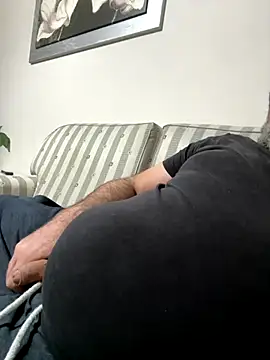 Snapshot of ros217 chatting on December 17, 2025, 9:09 pm ros217 online show from December 17, 2025, 9:09 pm