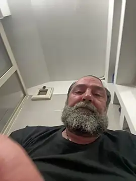 Snapshot of ros217 chatting on November 8, 2025, 2:42 pm ros217 online show from November 8, 2025, 2:42 pm