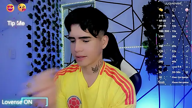 Snapshot of Tayson_Rivers chatting on June 13, 2026, 12:30 am Tayson Rivers online show from June 13, 2026, 12:30 am