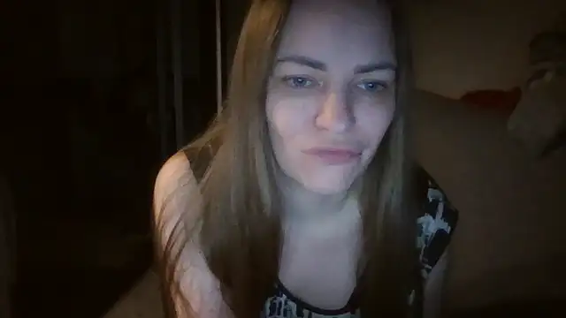 Snapshot of AnnaDiamond1 chatting on April 18, 2026, 9:59 pm AnnaDiamond1 online show from April 18, 2026, 9:59 pm