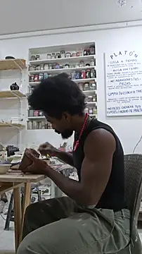 Siriss boyrag online show from October 14, 2025, 6:52 pm