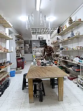 Siriss boyrag online show from September 18, 2025, 12:30 pm