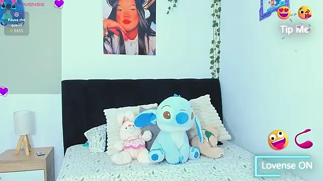 sara mendez2 online show from November 26, 2025, 11:16 pm