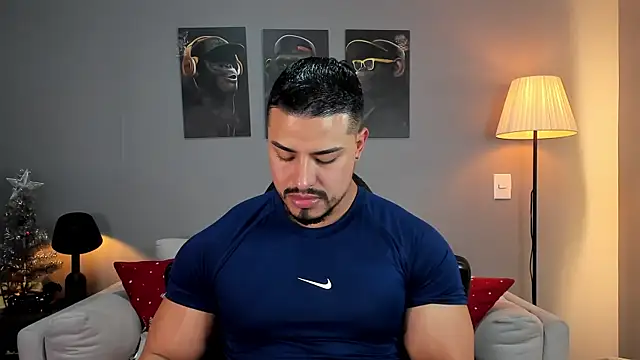 Snapshot of ApoloMakris chatting on December 4, 2025, 8:41 pm ApoloMakris online show from December 4, 2025, 8:41 pm