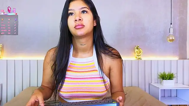 Snapshot of Aida_moreno chatting on June 1, 2026, 11:32 am Aida moreno online show from June 1, 2026, 11:32 am