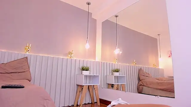 Aida moreno online show from March 21, 2025, 2:18 pm