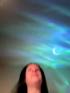 Snapshot of Evelinia chatting on October 27, 2025, 2:29 pm Evelinia online show from October 27, 2025, 2:29 pm