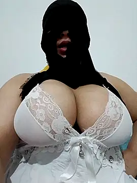 Snapshot of DLa3Ni chatting on November 8, 2025, 3:21 am DLa3Ni online show from November 8, 2025, 3:21 am